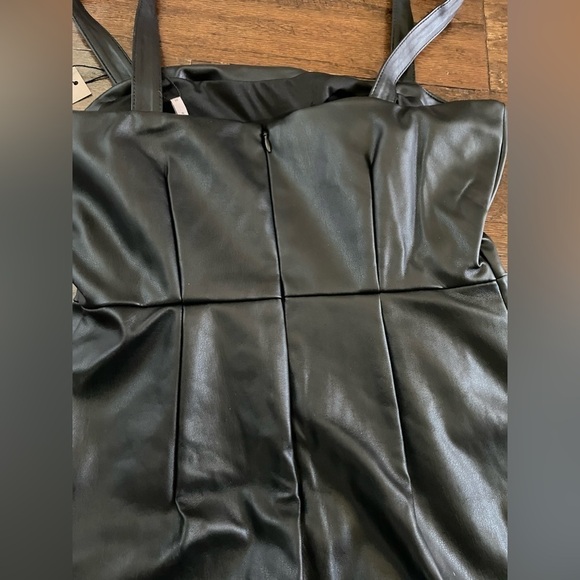 BCBGENERATION-Women's Faux-Leather Flounce-Hem Mini Dress-XS-black Retail $128 - Picture 9 of 12